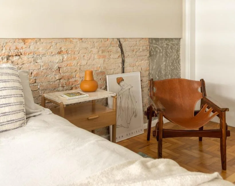 1021b_quarto-parede-tijolinho-aparente Tijolinhos na Decoração: O Charme Rústico que Transforma Ambientes com Personalidade
